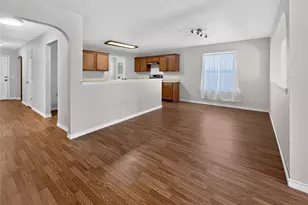 195 Musgrav, Kyle, TX 78640 - Photo 2