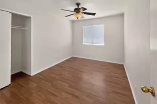 195 Musgrav, Kyle, TX 78640 - Photo 10