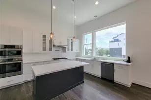 9 N St Charles St, Houston, TX 77003 - Photo 16