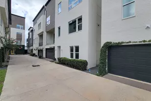 9 N St Charles St, Houston, TX 77003 - Photo 2