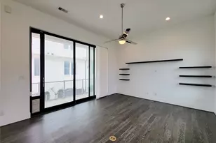 9 N St Charles St, Houston, TX 77003 - Photo 10