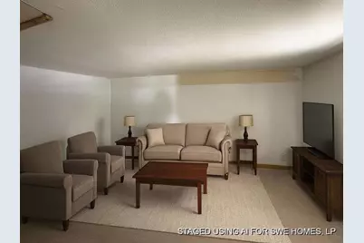 905 Euclid Street, Cleburne, TX 76033 - Photo 4