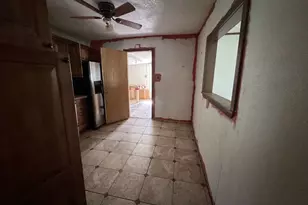 905 Euclid St, Cleburne, TX 76033 - Photo 6