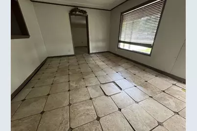 905 Euclid Street, Cleburne, TX 76033 - Photo 4