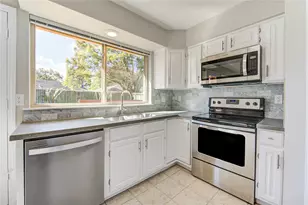 21331 Park Run Dr, Katy, TX 77450 - Photo 16