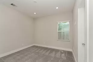 8318 Curry Rd, Houston, TX 77093 - Photo 12