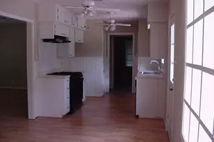 719 Barbara St, Tomball, TX 77375 - Photo 2