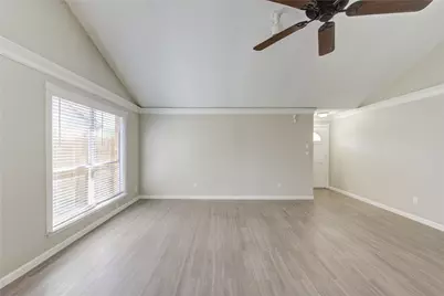 2036 Woodland Hills Drive, Missouri City, TX 77489 - Photo 6