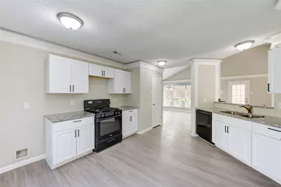 2036 Woodland Hills Drive, Missouri City, TX 77489 - Photo 8