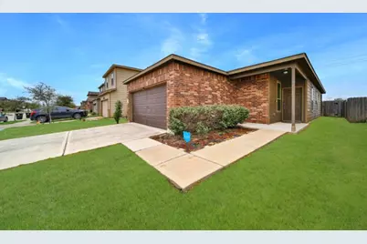 2619 Skyview Silver Drive, Houston, TX 77047 - Photo 2