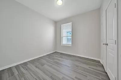 2619 Skyview Silver Drive, Houston, TX 77047 - Photo 18