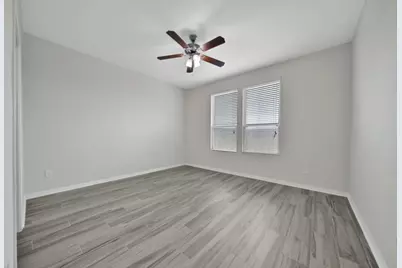 2619 Skyview Silver Drive, Houston, TX 77047 - Photo 10