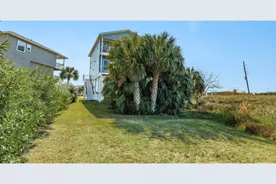 3903 Pirates Beach Blvd Court, Galveston, TX 77554 - Photo 36