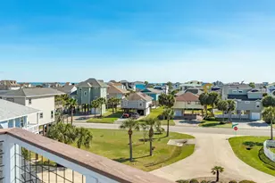 3903 Pirates Beach Blvd Ct, Galveston, TX 77554 - Photo 34