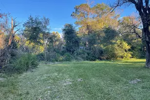 255 Frank St, Kountze, TX 77625 - Photo 22