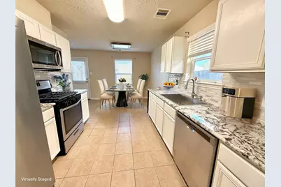 2042 Nichole Woods Drive, Houston, TX 77047 - Photo 14
