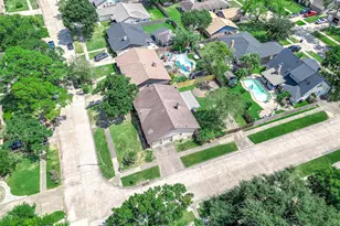 802 Voyager Dr, Houston, TX 77062 - Photo 40