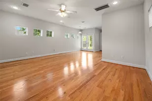 538 E 38th St, Houston, TX 77022 - Photo 8