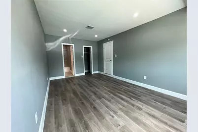 8227 St Lo Road, Houston, TX 77033 - Photo 10