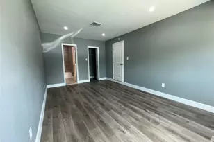 8227 St Lo Rd, Houston, TX 77033 - Photo 10