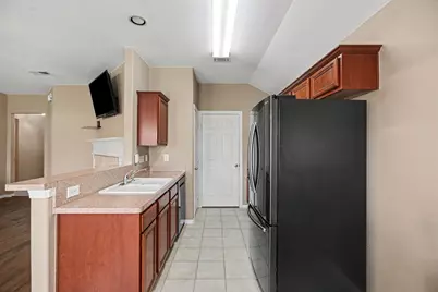 102 Blue Skies Court, La Marque, TX 77568 - Photo 12