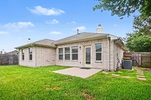 102 Blue Skies Ct, La Marque, TX 77568 - Photo 6