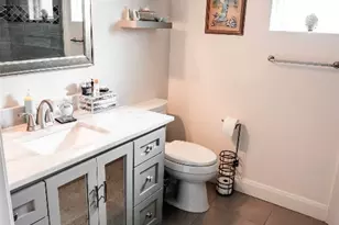 12814 Eastbrook Dr, Houston, TX 77013 - Photo 10