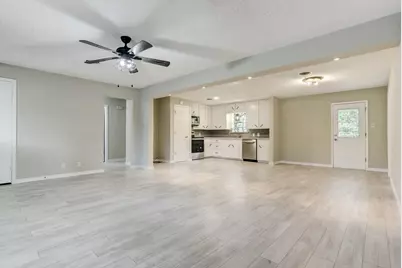1717 11th Street N, Texas City, TX 77590 - Photo 6