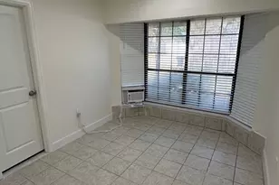 10134 Kirkglen Dr, Houston, TX 77089 - Photo 4