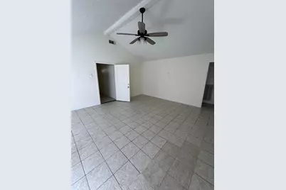 10134 Kirkglen Drive, Houston, TX 77089 - Photo 10