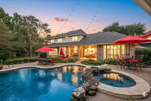 31 Lenox Hill Ct, The Woodlands, TX 77382 - Photo 2