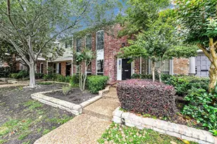 5878 Valley Forge Dr, Houston, TX 77057 - Photo 2