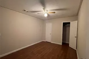 7715 Rolling Ridge Dr, Houston, TX 77072 - Photo 4