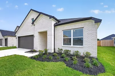 2111 Spring Hollow Drive, Baytown, TX 77521 - Photo 4