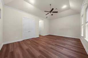 5731 Kiam St, Houston, TX 77007 - Photo 14