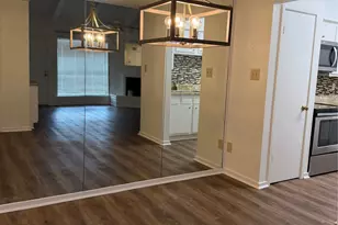 1100 Augusta Dr, Houston, TX 77057 - Photo 2