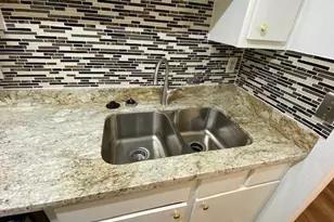 1100 Augusta Dr, Houston, TX 77057 - Photo 14