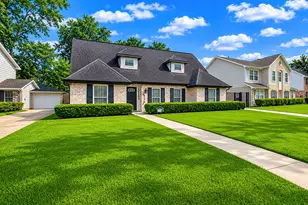 14539 Broadgreen Dr, Houston, TX 77079 - Photo 2