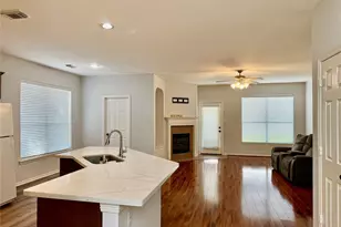 10231 Turrett Point Ln, Houston, TX 77064 - Photo 4