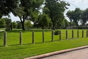 9610 Aguila St, Houston, TX 77013 - Photo 12