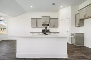 1 Keystone Ct, Angleton, TX 77515 - Photo 12