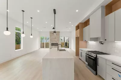 308 E 35th Street, Houston, TX 77018 - Photo 8