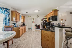 7803 Prairie St, Hitchcock, TX 77563 - Photo 12