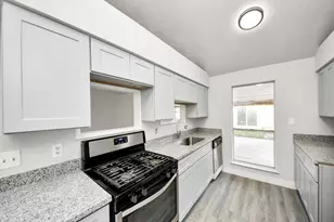 1911 Oakwell Ln, Katy, TX 77449 - Photo 14