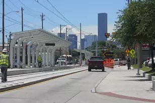 1001 Booth St, Houston, TX 77009 - Photo 2