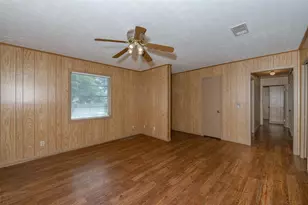 507 N Echols St, Caldwell, TX 77836 - Photo 4