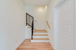 2516 Ohsfeldt St, Houston, TX 77008 - Photo 4