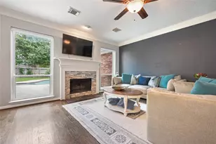 1327 Blackthorne Dr, Houston, TX 77094 - Photo 8