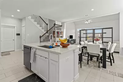 11802 Champions Forest Drive, Mont Belvieu, TX 77535 - Photo 12