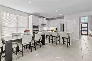 11802 Champion's Frst Dr, Mont Belvieu, TX 77535 - Photo 10